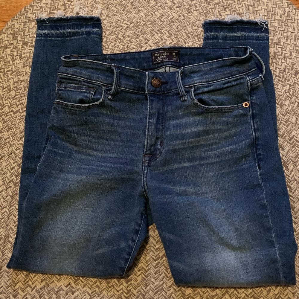 ABERCROMBIE SKINNY JEANS